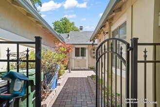 652 St Ives Ct in Walnut Creek, CA - Building Photo - Building Photo