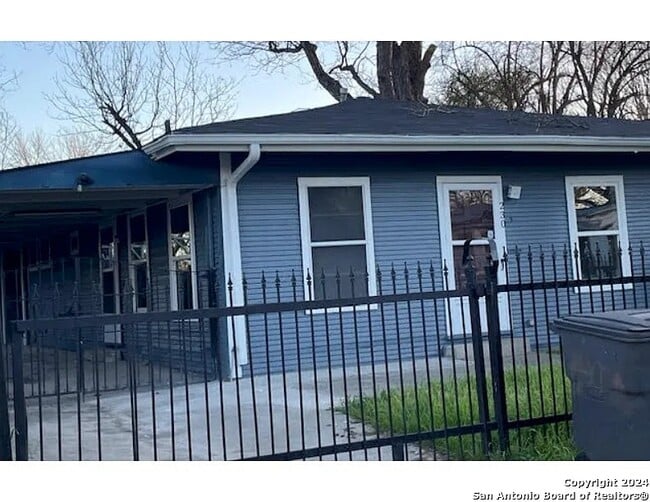 230 E Hafer Ave in San Antonio, TX - Building Photo - Building Photo