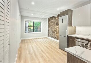 1552 W Juneway Ter, Unit 3H in Chicago, IL - Foto de edificio - Building Photo