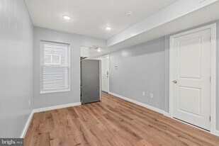 1840 N Bouvier St in Philadelphia, PA - Building Photo