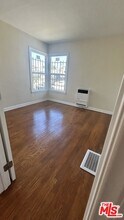 626 E Fairview Blvd in Inglewood, CA - Building Photo - Building Photo