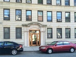 5 Braemore Rd, Unit 9 in Boston, MA - Foto de edificio - Building Photo