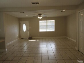 4389 Pine Villa Cir in Pace, FL - Building Photo - Building Photo
