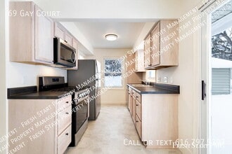 69 Gay Ct in Rockford, MI - Building Photo - Building Photo