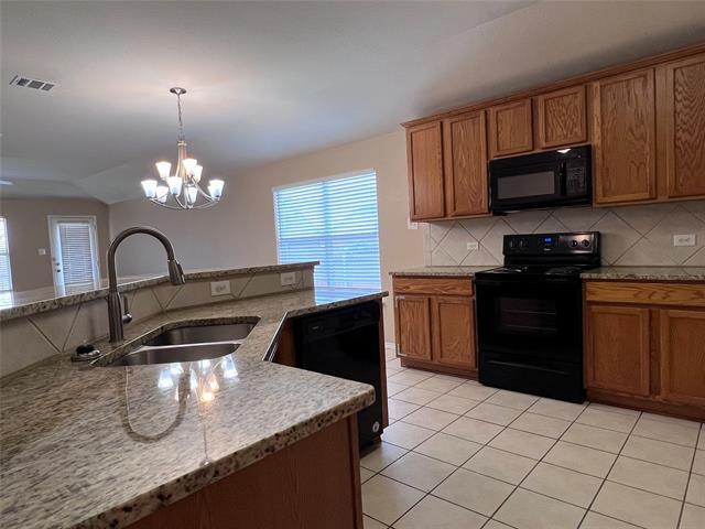 1065 Warbler Ln in Aubrey, TX - Building Photo - Building Photo
