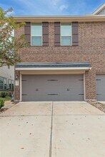 5551 Purple Meadow Ln in Fulshear, TX - Building Photo - Building Photo