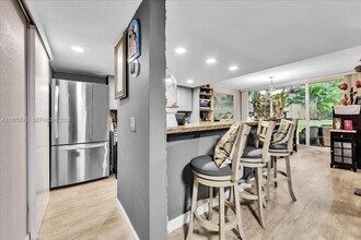 9410 Live Oak Pl in Davie, FL - Building Photo - Building Photo