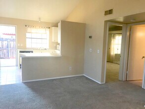 4901 E Kelton Ln, Unit 1050 in Scottsdale, AZ - Building Photo - Building Photo