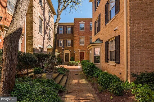 4346 Westover Pl NW in Washington, DC - Building Photo - Building Photo