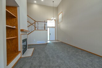 9412 Forest Glen Dr in Lincoln, NE - Foto de edificio - Building Photo