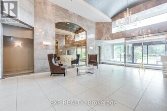 2269 Lake Shore Blvd W in Toronto, ON - Building Photo - Building Photo