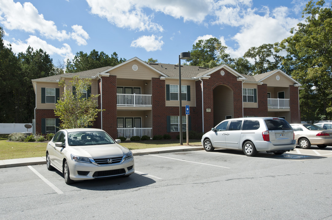 Powell Place Apartments in Barnesville, GA - Building Photo