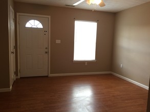 216 2nd Ave, Unit 218 in Chesapeake, OH - Building Photo - Building Photo