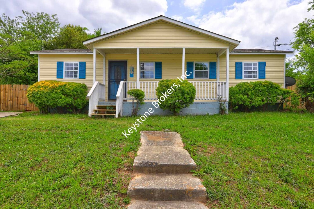 480 Antioch Pl in Macon, GA - Foto de edificio