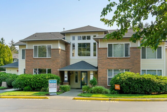 Fairwood Pond in Renton, WA - Foto de edificio - Building Photo