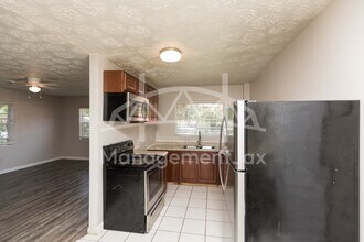 2055 Talladega Rd in Jacksonville, FL - Building Photo - Building Photo