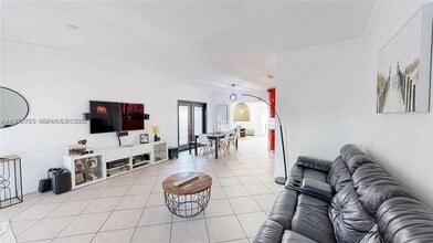 13821 SW 14th St in Miami, FL - Building Photo - Building Photo