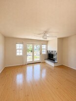 901 Hawthorne St in Monterey, CA - Building Photo
