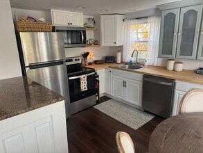 3 Sylvan Cir, Unit 1 in Cape Neddick, ME - Building Photo - Building Photo