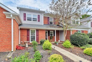 9252 N Vicksburg Park Ct in Charlotte, NC - Building Photo