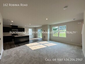 162 Robinia Rd in Lynchburg, VA - Building Photo - Building Photo