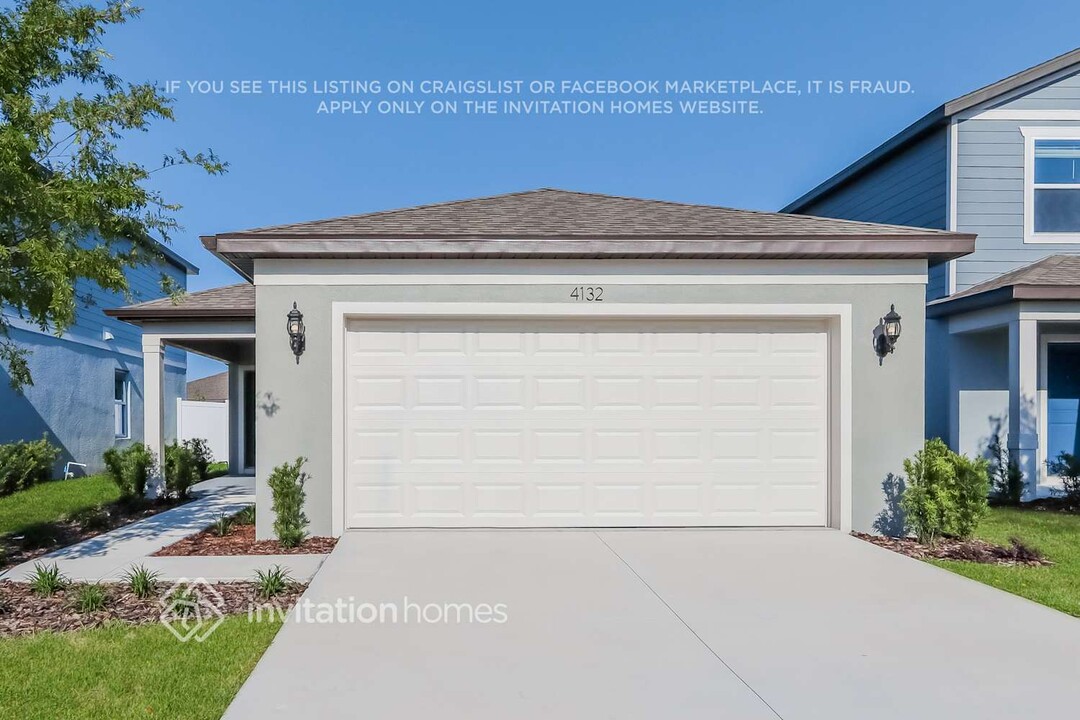 4132 Goldfoil Rd in Spring Hill, FL - Building Photo