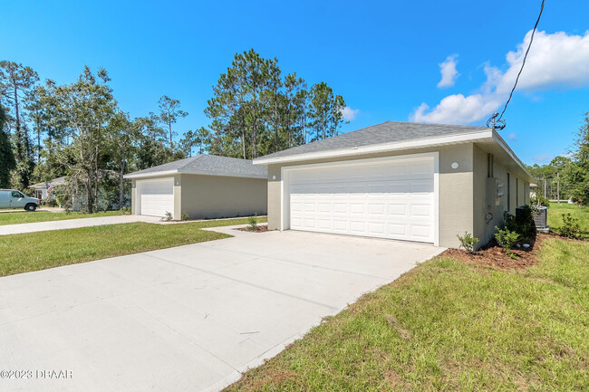 23 Wellham Ln in Palm Coast, FL - Building Photo - Building Photo