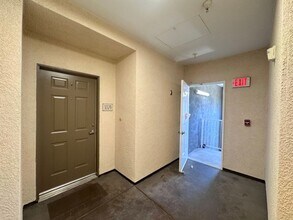 31379 Taylor Ln in Temecula, CA - Foto de edificio - Building Photo