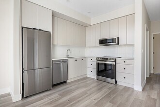 45505-45505 Campus Dr in Chilliwack, BC - Building Photo - Building Photo