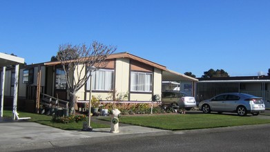 Lazy J Ranch in Arcata, CA - Foto de edificio - Building Photo