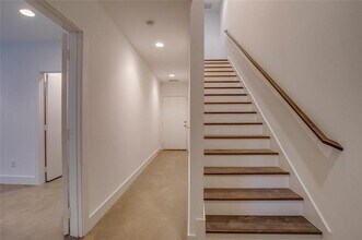 602 Finley Ct in Dallas, TX - Building Photo - Building Photo