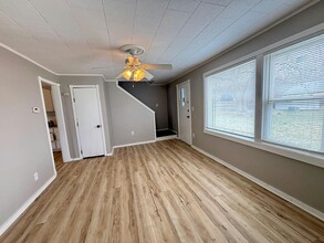 1919 Eagle Ct in Westland, MI - Building Photo - Building Photo