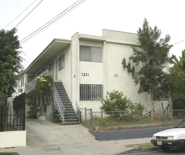 1211 S Harvard Blvd in Los Angeles, CA - Building Photo - Building Photo