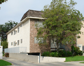 3655 Clarington Ave in Los Angeles, CA - Building Photo - Other