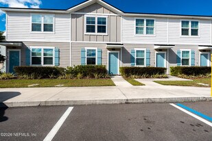 513 Spanish Oaks Way in Orange Park, FL - Building Photo