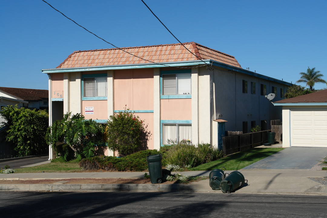 156 Cherry Ave in Carlsbad, CA - Building Photo