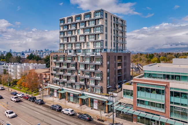 Hub Place in Vancouver, BC - Building Photo - Building Photo