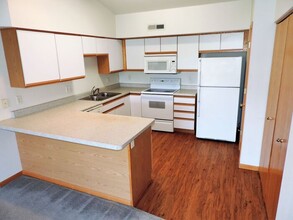 30 Zeller Crossing in North Liberty, IA - Building Photo - Building Photo