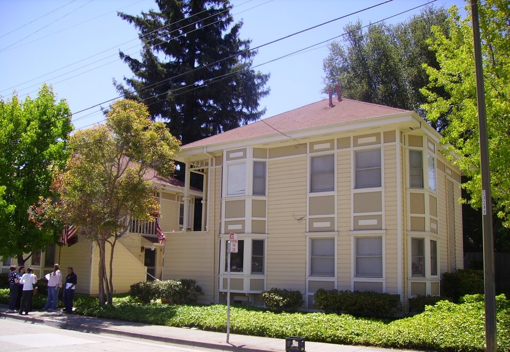 Los Gatos 4-Plex in Los Gatos, CA - Building Photo