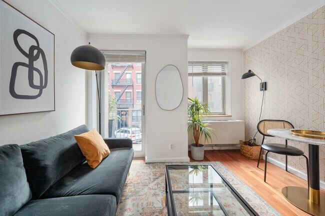 209 W 20th St, Unit ID1013663P in New York, NY - Building Photo - Building Photo