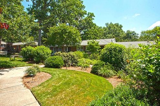 Glen Lennox Apartments in Chapel Hill, NC - Building Photo - Building Photo