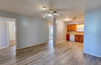 6302 Park Ave in Texas City, TX - Building Photo - Building Photo