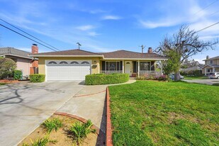 1109 Parkington Ave in Sunnyvale, CA - Building Photo