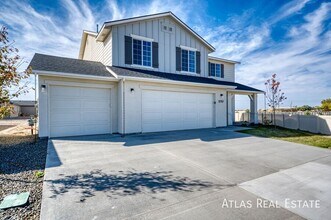 17805 N Harpster Wy in Nampa, ID - Building Photo - Building Photo