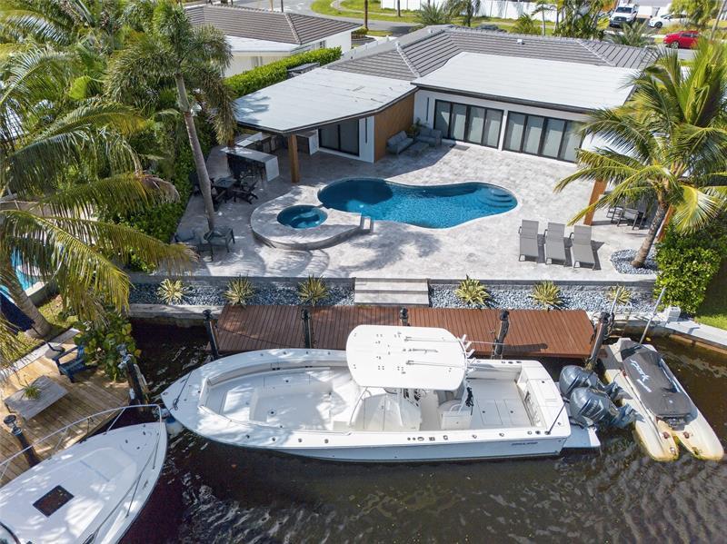 160 SE 3rd Ct in Pompano Beach, FL - Building Photo