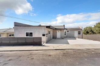 7901 Hillside Dr in La Mesa, CA - Building Photo - Primary Photo