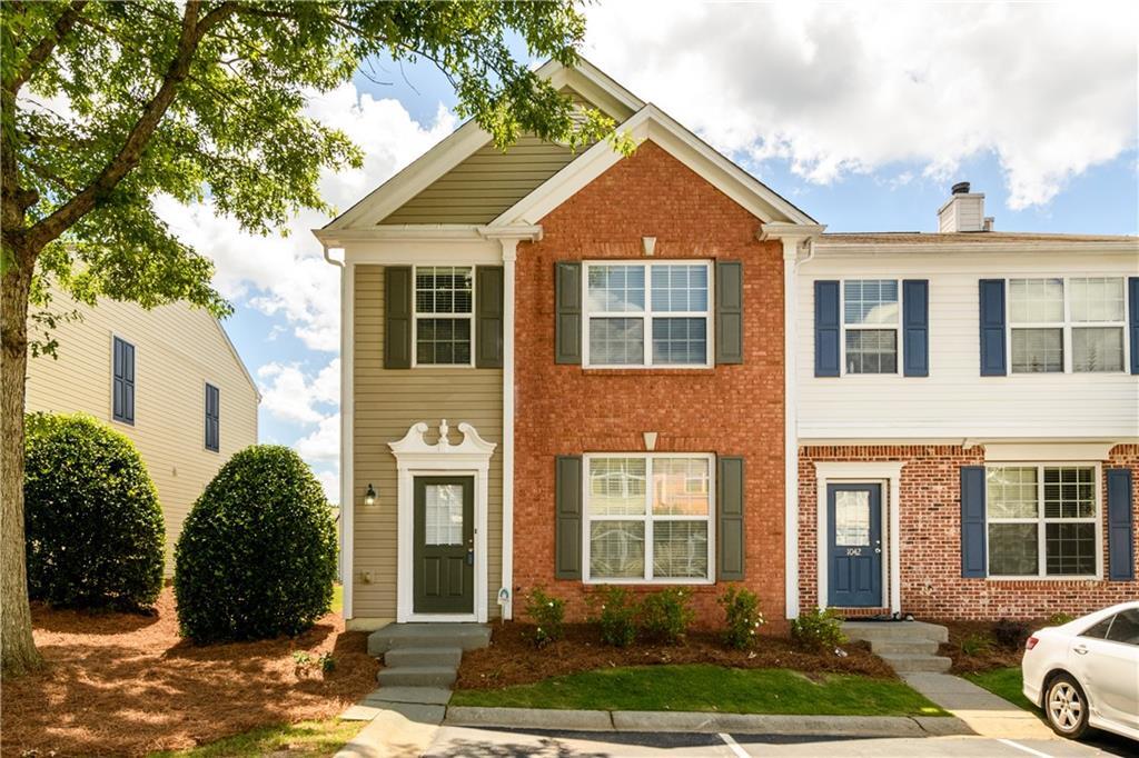 1044 Prestwyck Ct in Alpharetta, GA - Building Photo