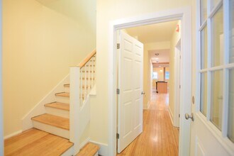 207 W Court St, Unit 1-Downstairs in Ithaca, NY - Building Photo - Building Photo