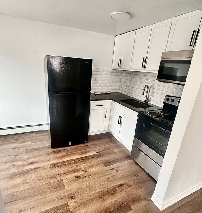 property at 2609 Parkside Terrace