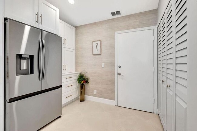 15465 Lake Magnolia Pl in Delray Beach, FL - Building Photo - Building Photo